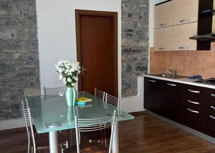 Charming & Bright Apartment Como Lakefront