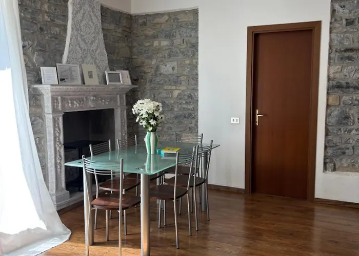 Charming & Bright Apartment Como Lakefront